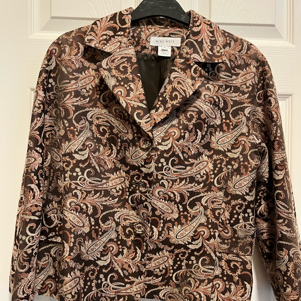 NWOT. NINE WEST Silk Blend Brocarde Paisley Brown Blazer, size M